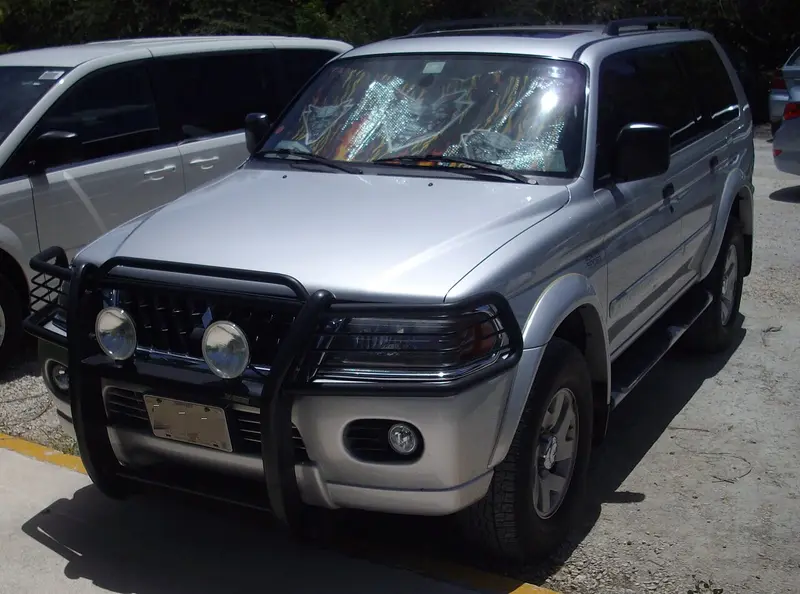 Mitsubishi Montero 2008
