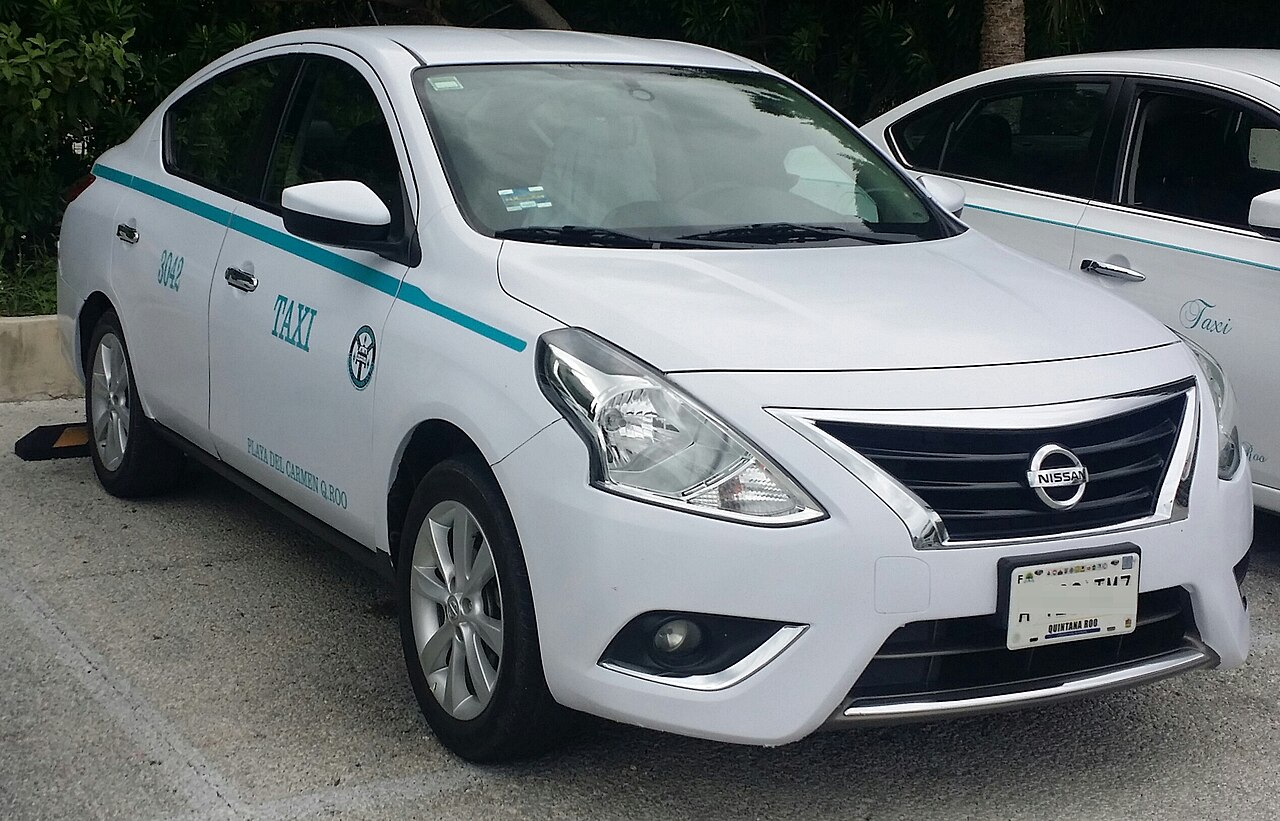 Nissan Versa (1a generación)