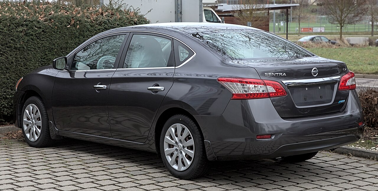 Nissan Sentra (B17)